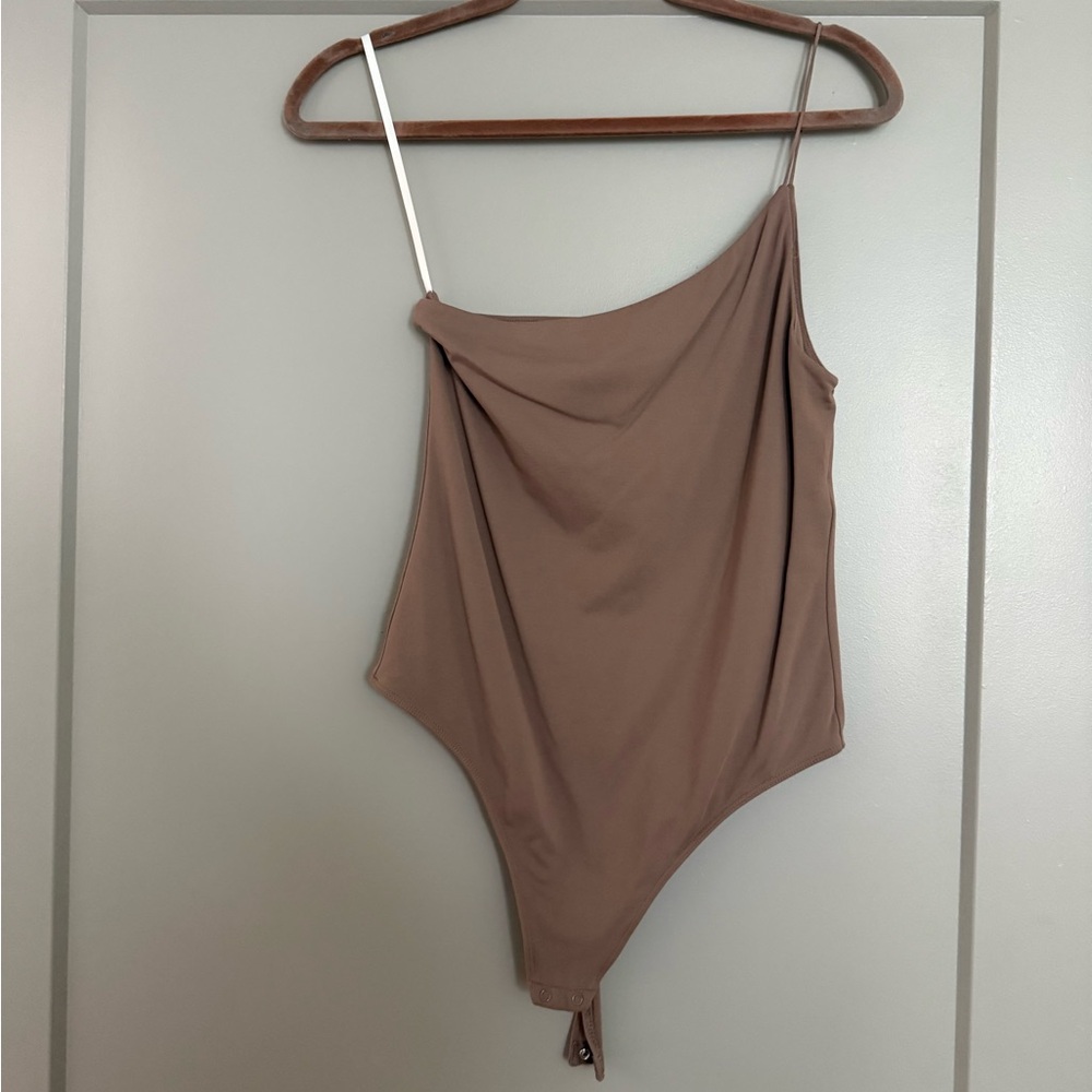 Aritzia one shoulder bodysuit
